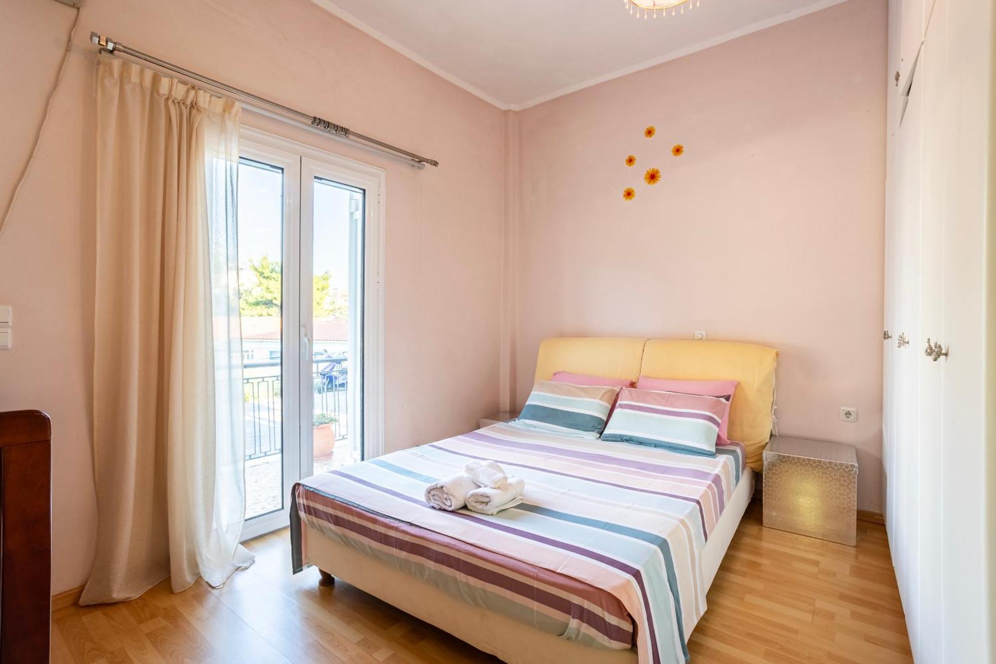 Kalamata'S Sunny Retreat Near The Historic Center Kültér fotó